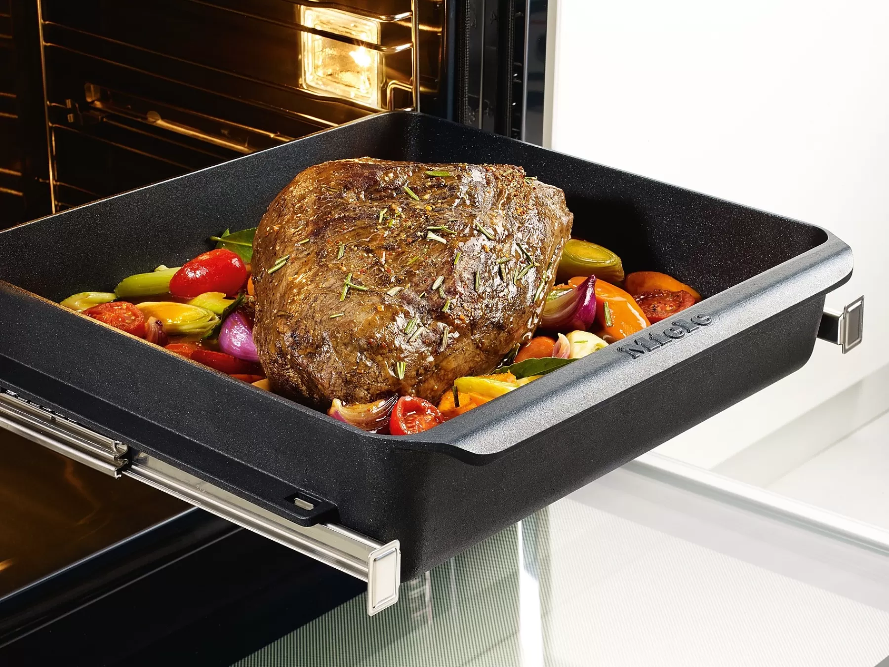 Miele Kitchen Accessories<Induction Gourmet Casserole Dish