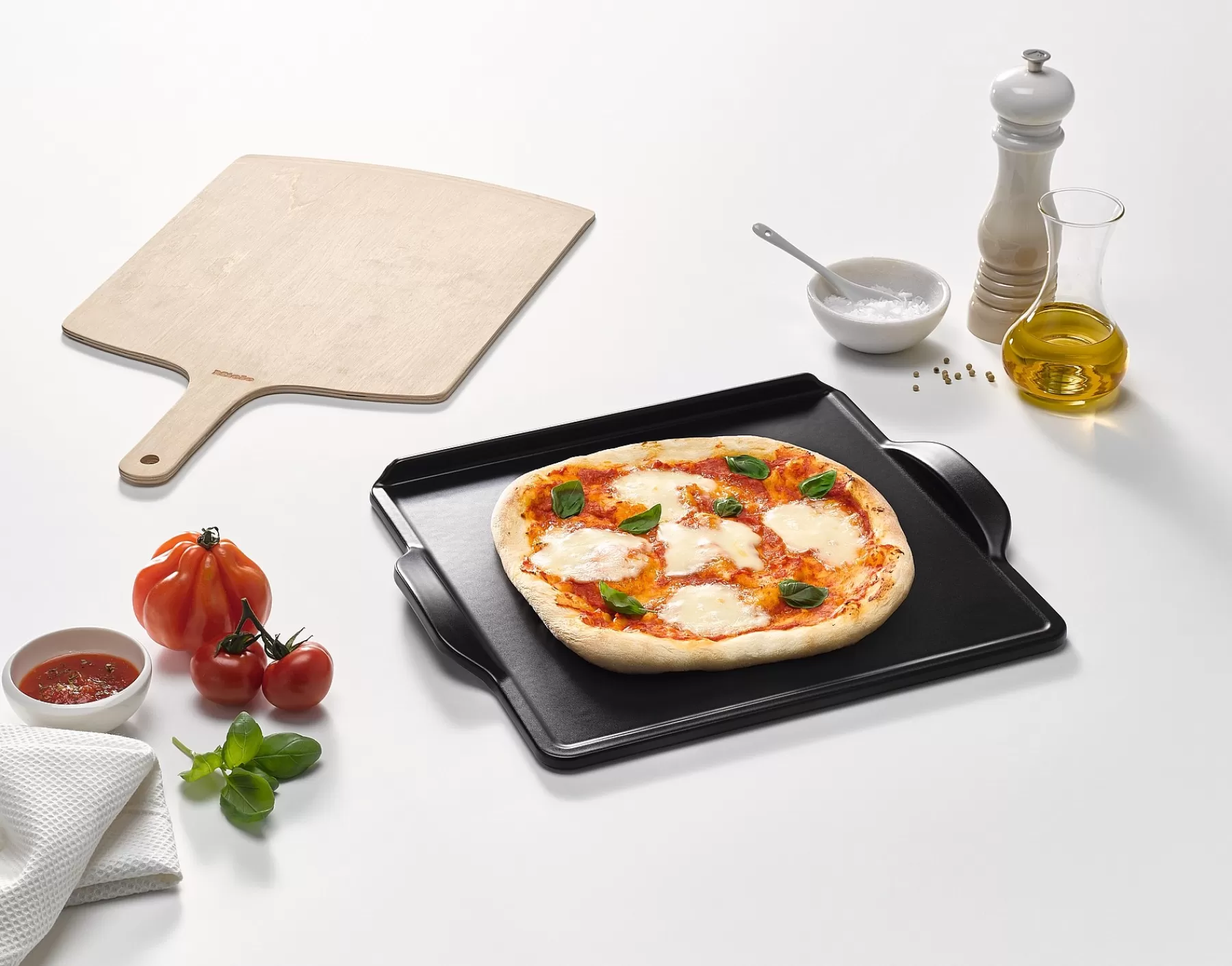 Miele Kitchen Accessories< Gourmet Baking And Pizza Stone